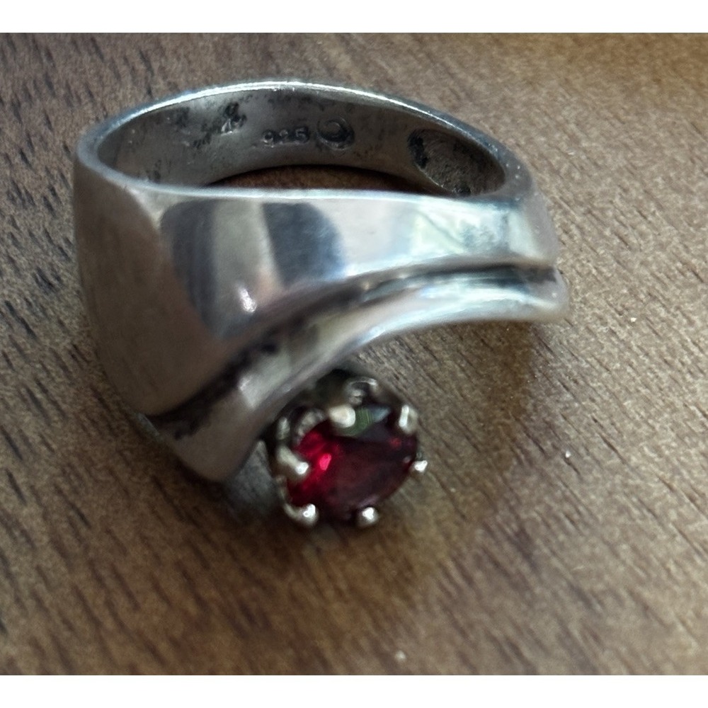 925 Sterling Silver Garnet Ring Size 7..25